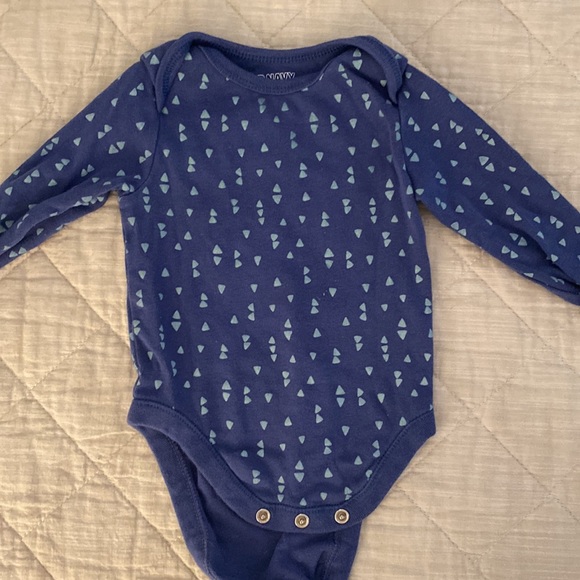 Set of 5 old navy bodysuits - Picture 2 of 6